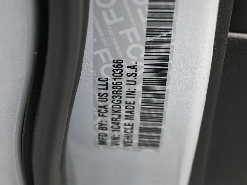 Used 2024 Silver Zynith Jeep Overland image 18