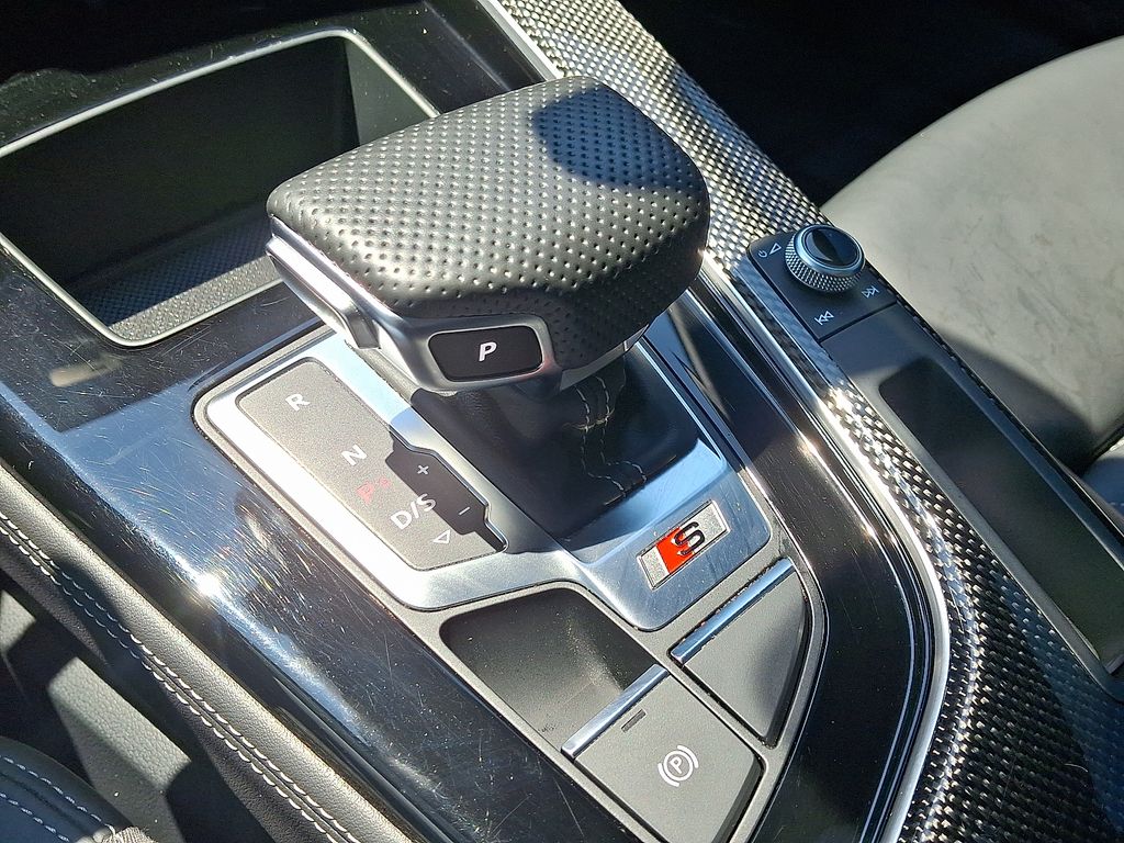 Thumbnail: 2020 Audi S5 - 17