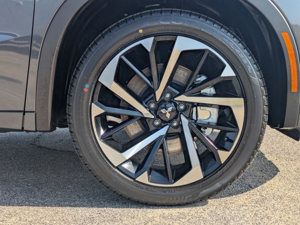 2025 Mitsubishi Outlander Plug-in Hybrid SEL - Photo 11