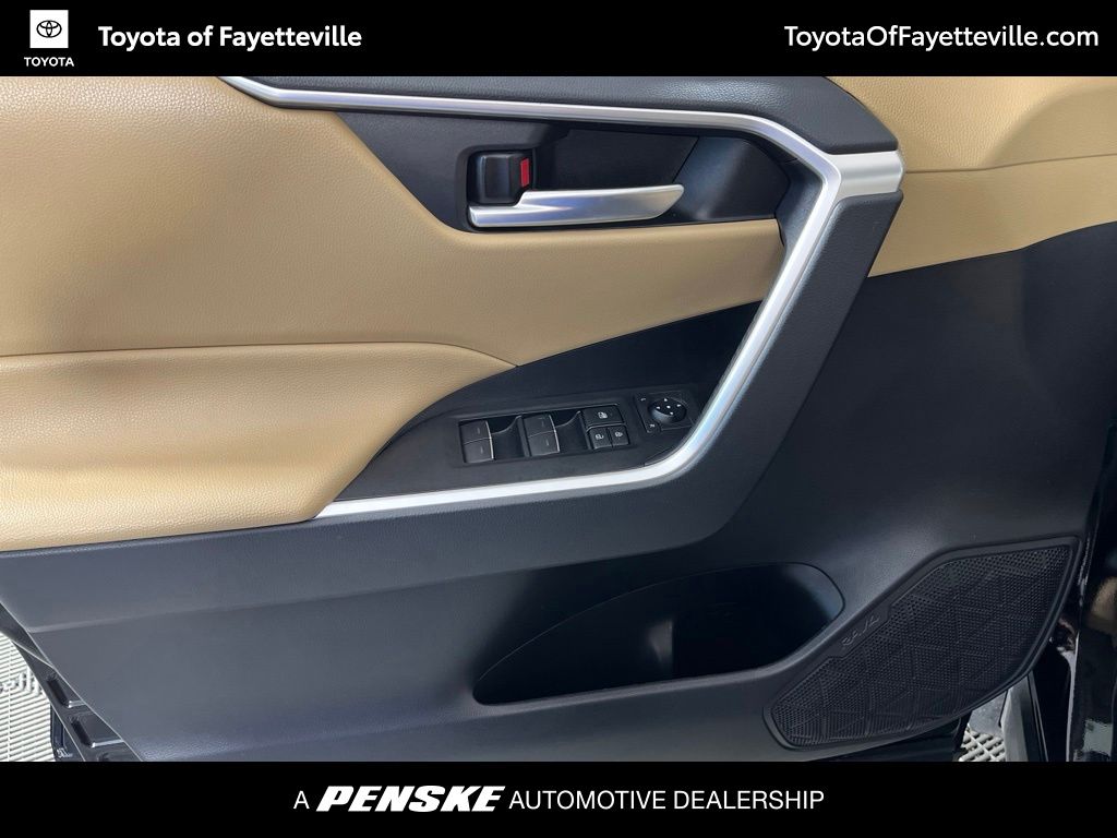 Thumbnail: 2025 Toyota RAV4 - 27