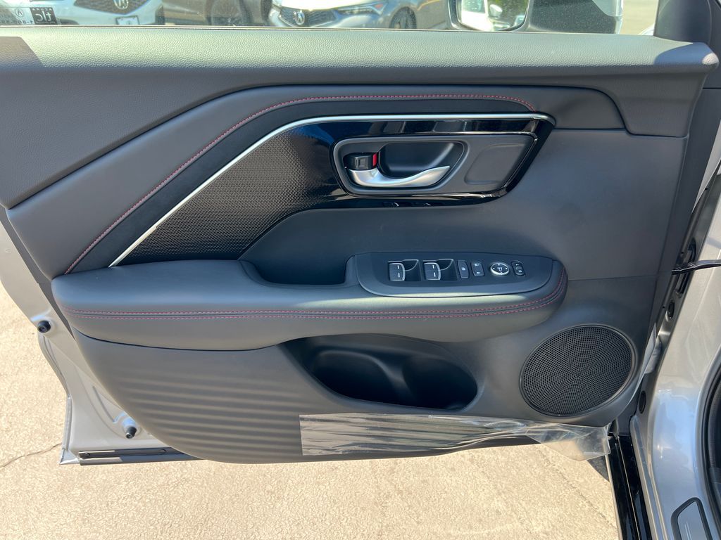 Thumbnail: 2025 Acura ADX - 11