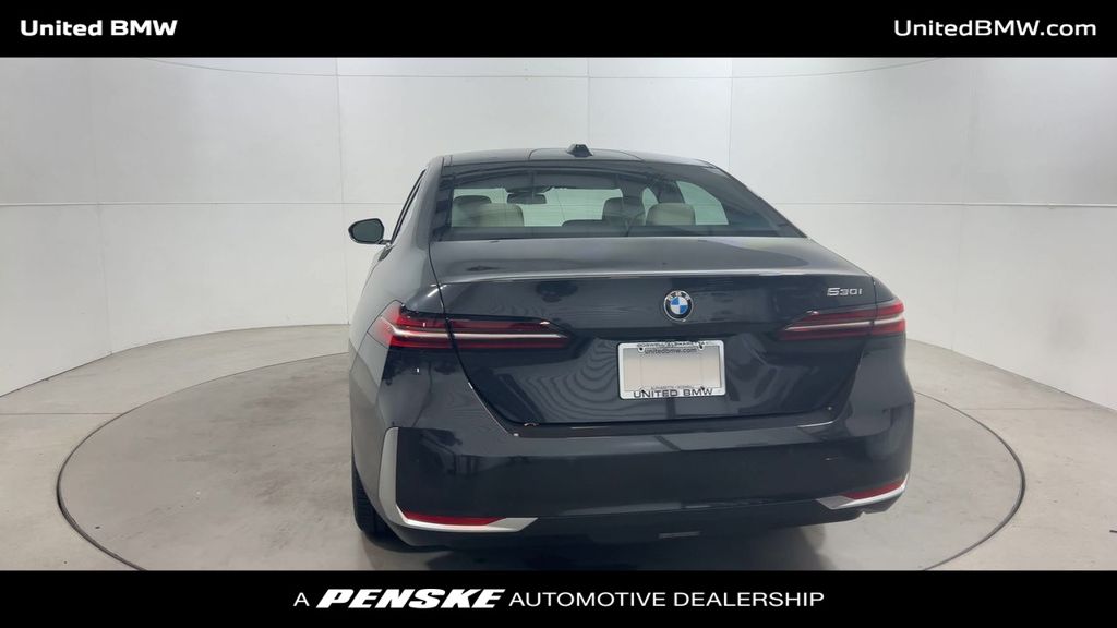 2025 BMW 5 Series 530i 7