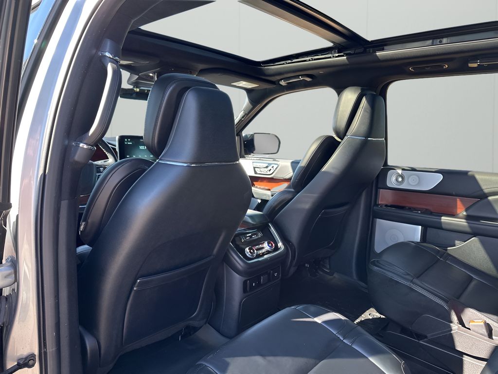 Used Car 2021 Lincoln Navigator  Reserve For Sale Under $50,000 In Austin, Texas