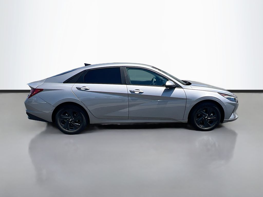 Thumbnail: 2023 Hyundai Elantra - 8