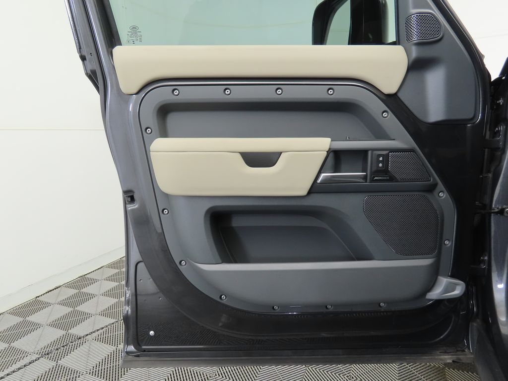 Thumbnail: 2024 Land Rover Defender - 23