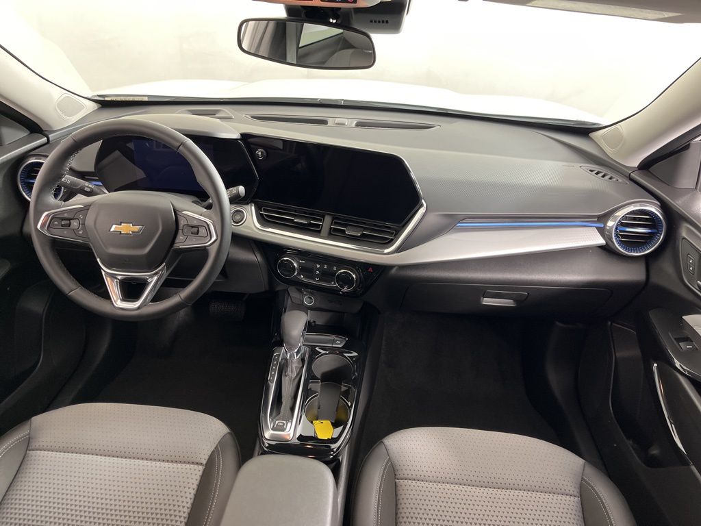 Thumbnail: 2025 Chevrolet Trax - 15