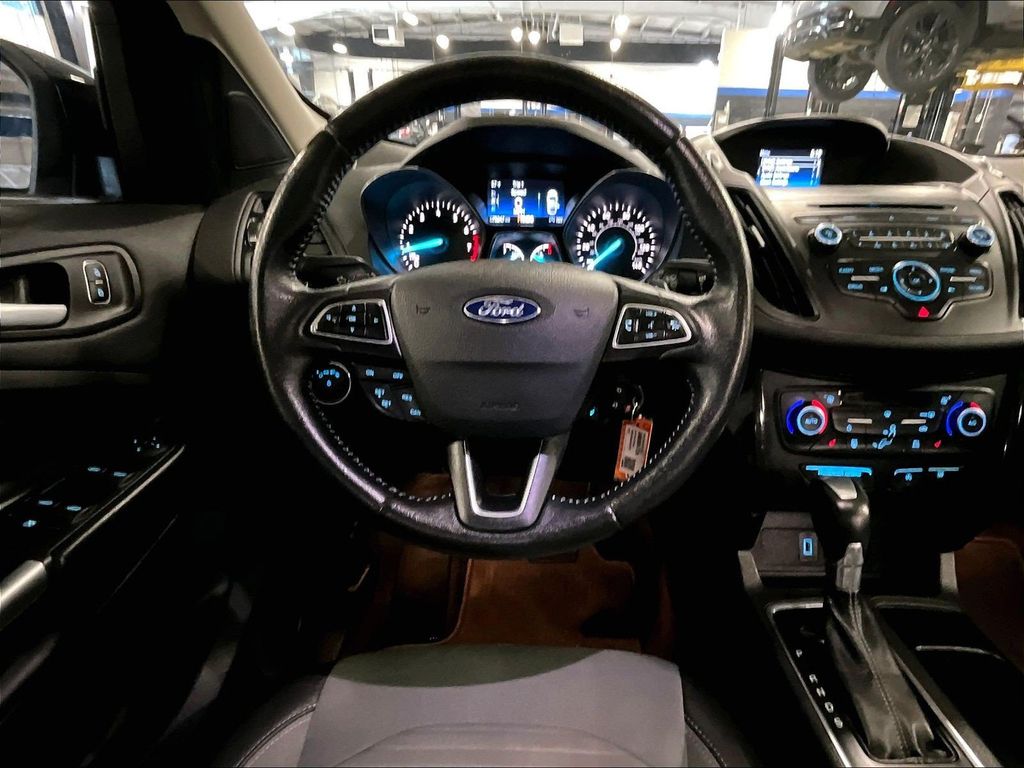 2018 Ford Escape — photo 18