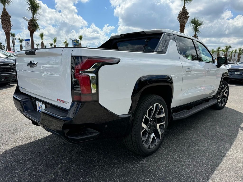 2024 Chevrolet Silverado EV RST 8