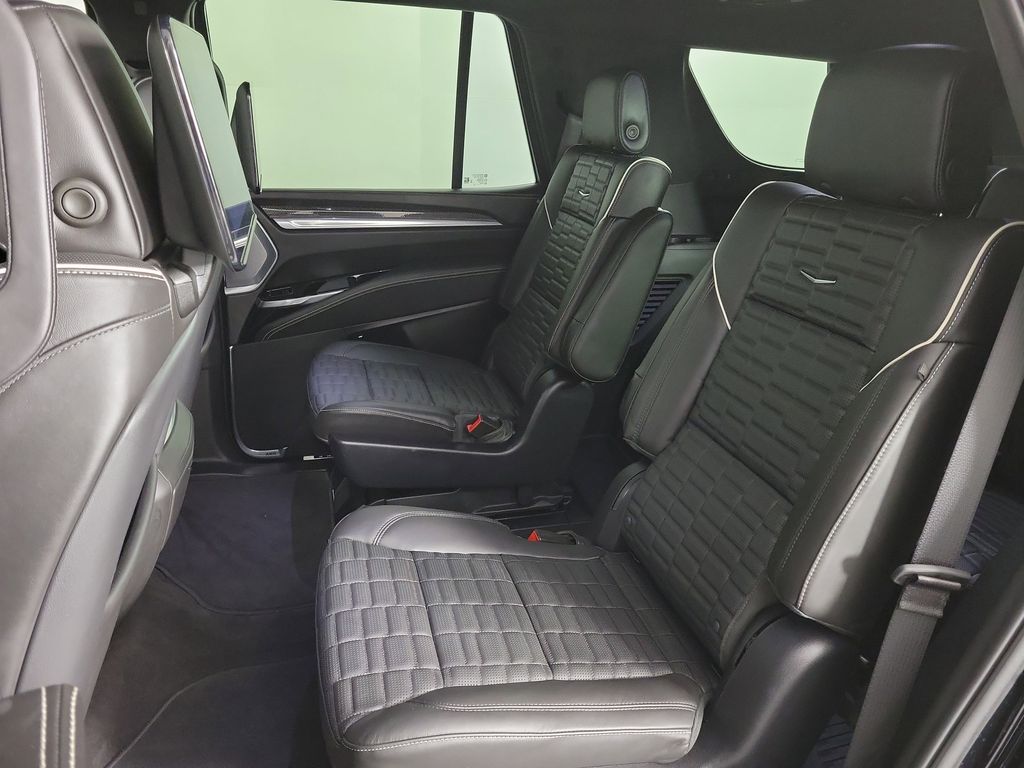 2025 Cadillac Escalade V-Series - 11