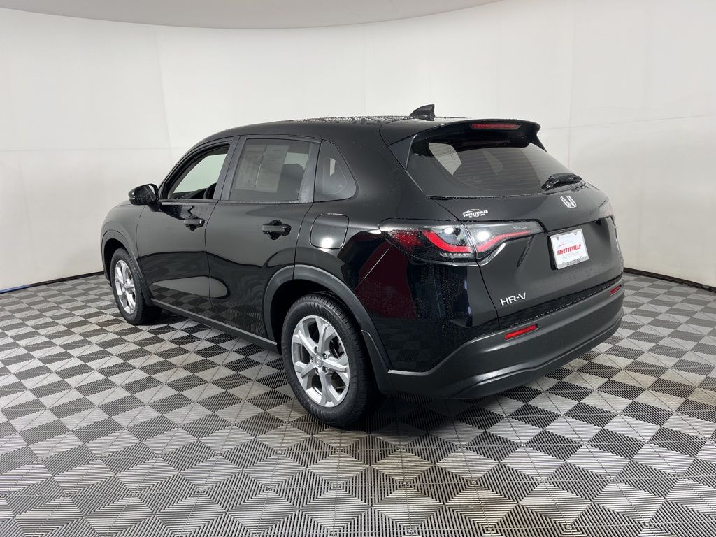 Thumbnail: 2023 Honda HR-V - 3