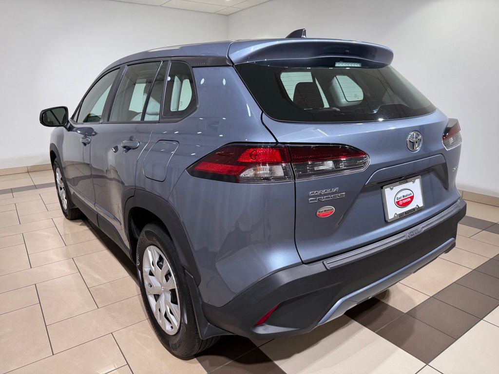 Thumbnail: 2026 Toyota Corolla Cross - 3