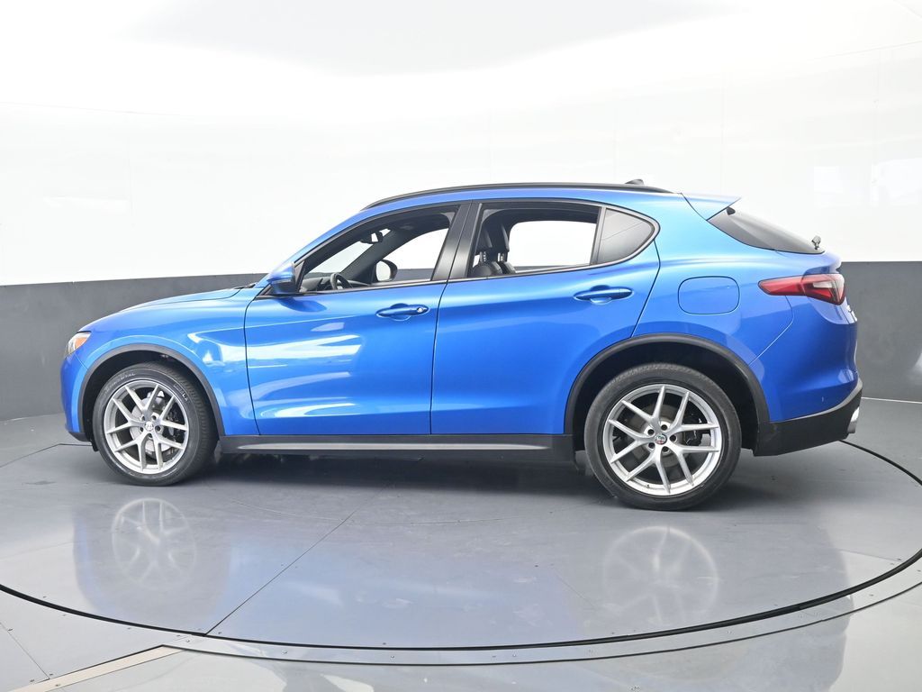 Used 2018 Misano Blue Metallic Alfa Romeo Ti image 3