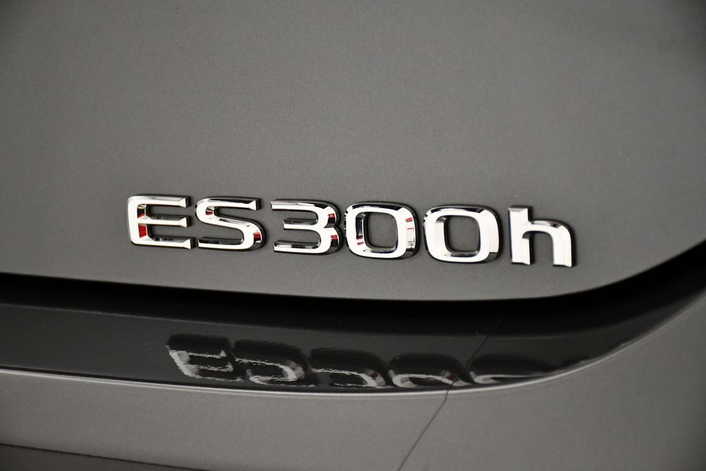 Thumbnail: 2025 Lexus ES - 9