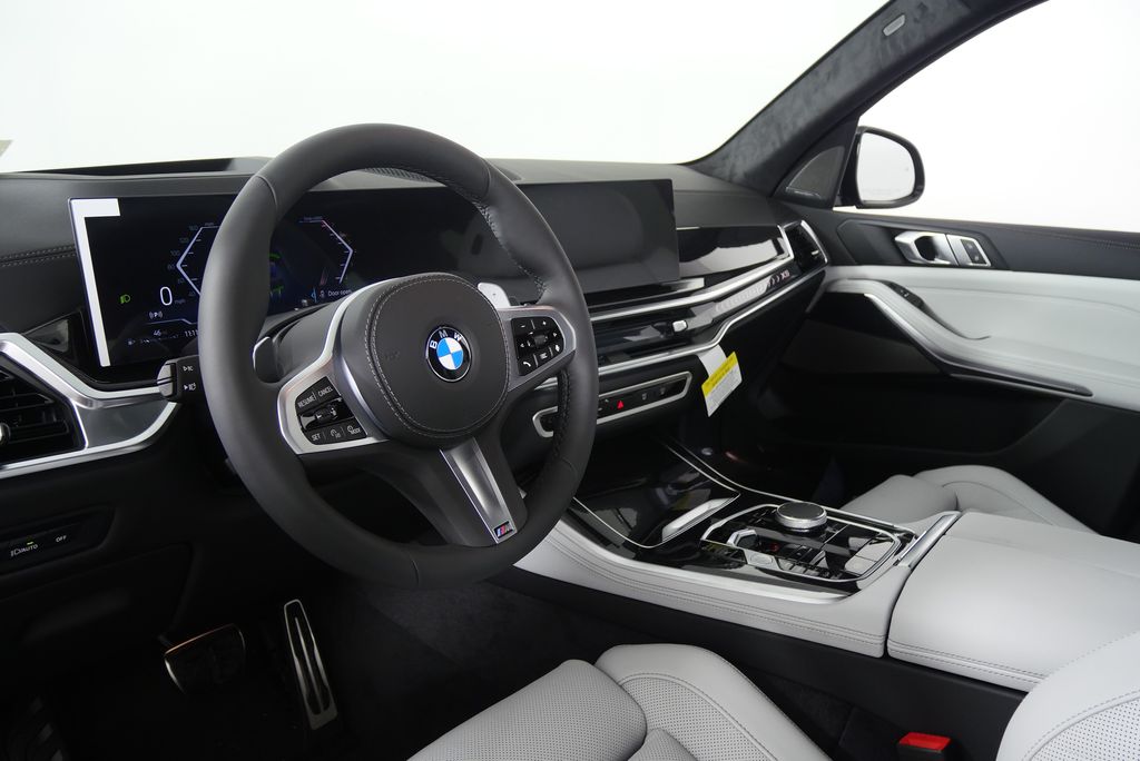 Thumbnail: 2026 BMW X5 - 12
