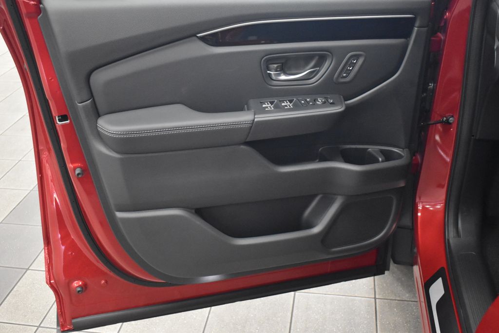2025 Honda Pilot Touring 8