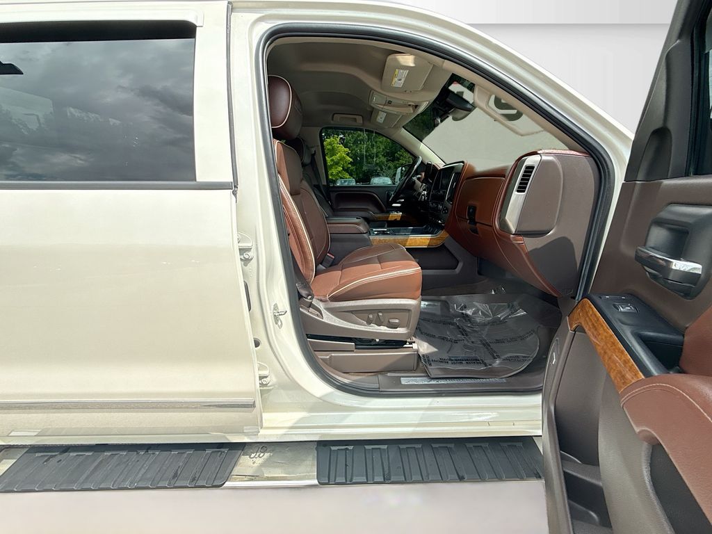 2014 Chevrolet Silverado 1500 High Country White at Autostrade