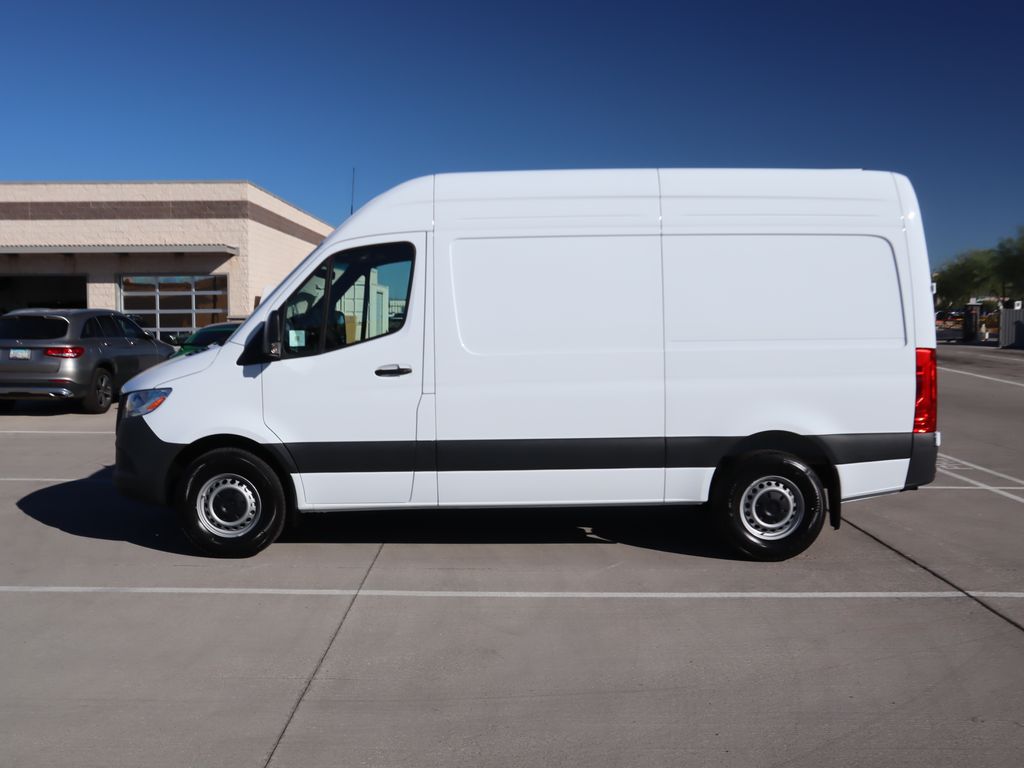 2025 Mercedes-Benz Sprinter 2500 8