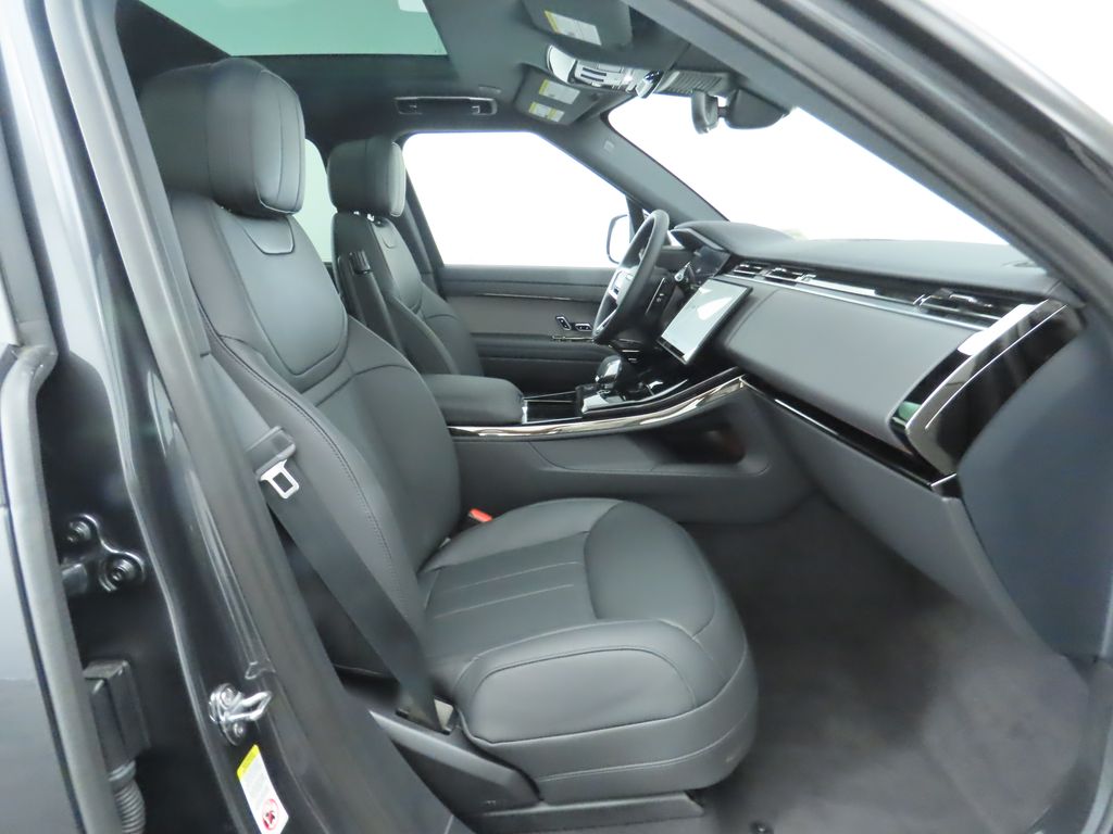 Thumbnail: 2025 Land Rover Range Rover Sport - 22
