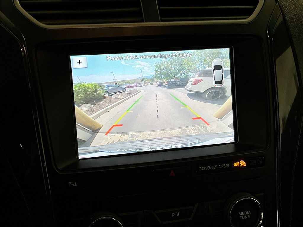Used 2019 Black Ford XLT image 14