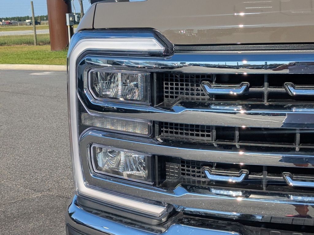 2026 Ford F-350 Super Duty Lariat