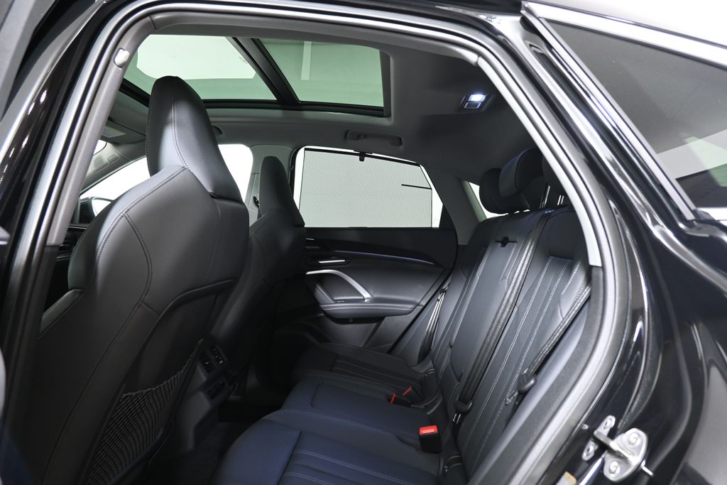 Thumbnail: 2025 Audi Q5 - 28