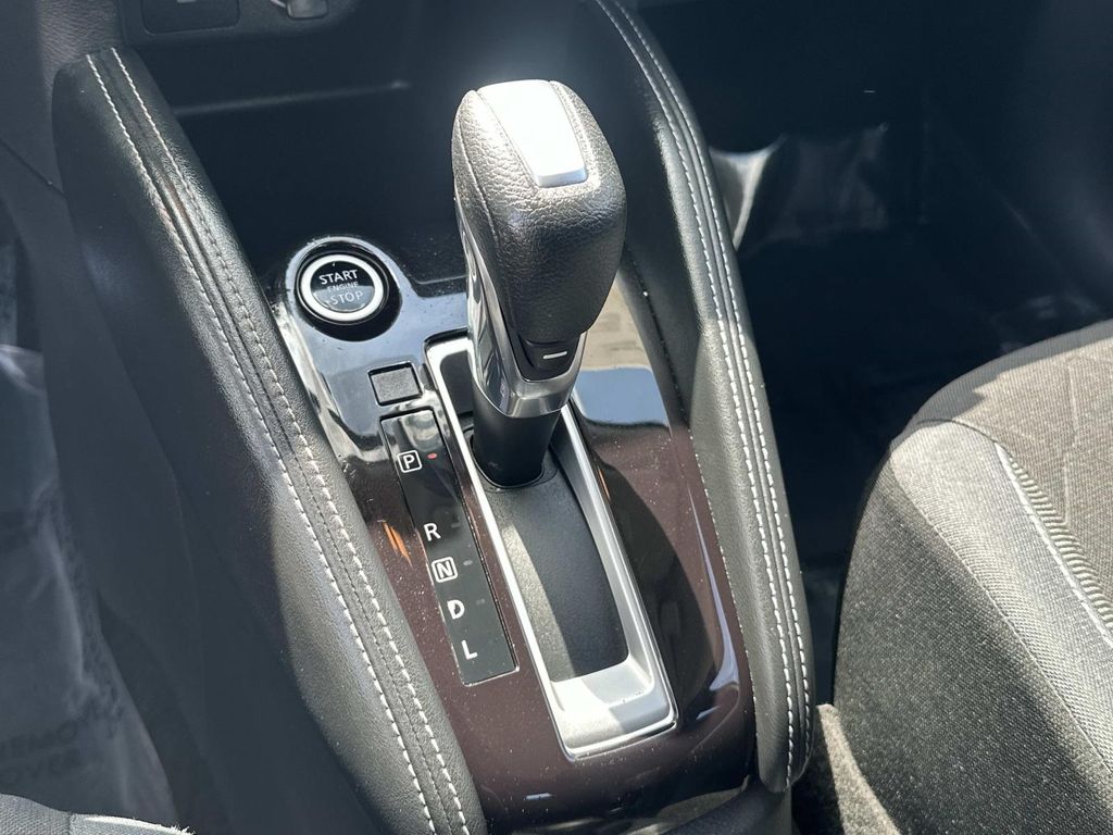 Thumbnail: 2019 Nissan Kicks - 21