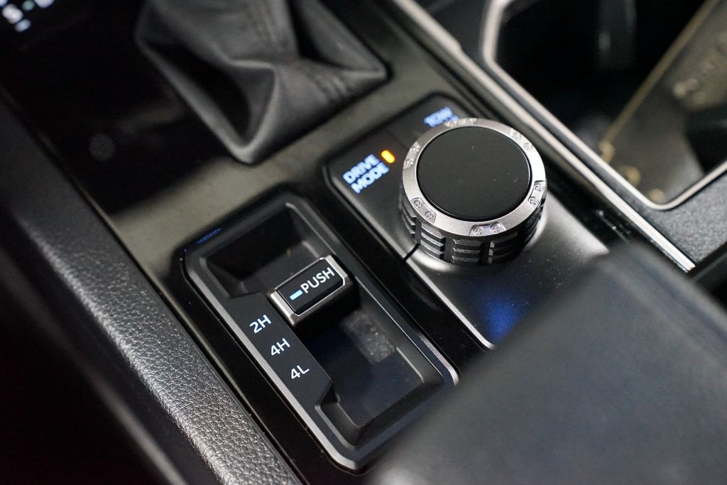 Thumbnail: 2024 Toyota Tundra - 23