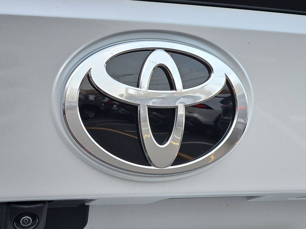 Thumbnail: 2026 Toyota bZ - 19