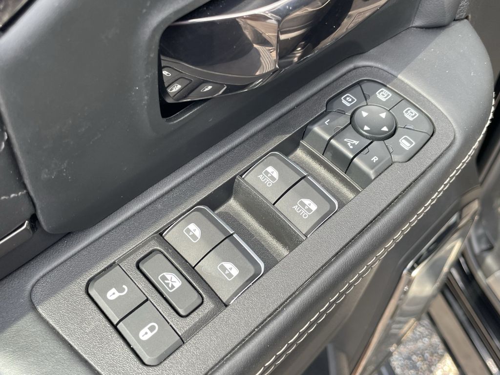 2025 Ram 2500 Limited - 10