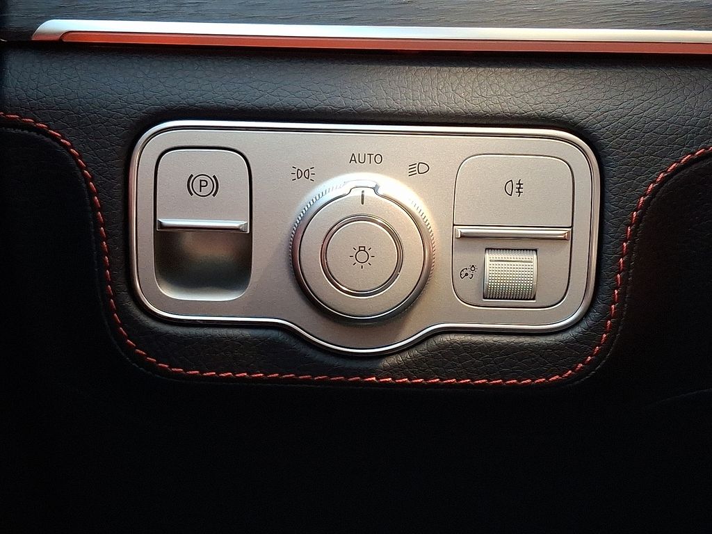 Thumbnail: 2026 Mercedes-Benz GLE - 16