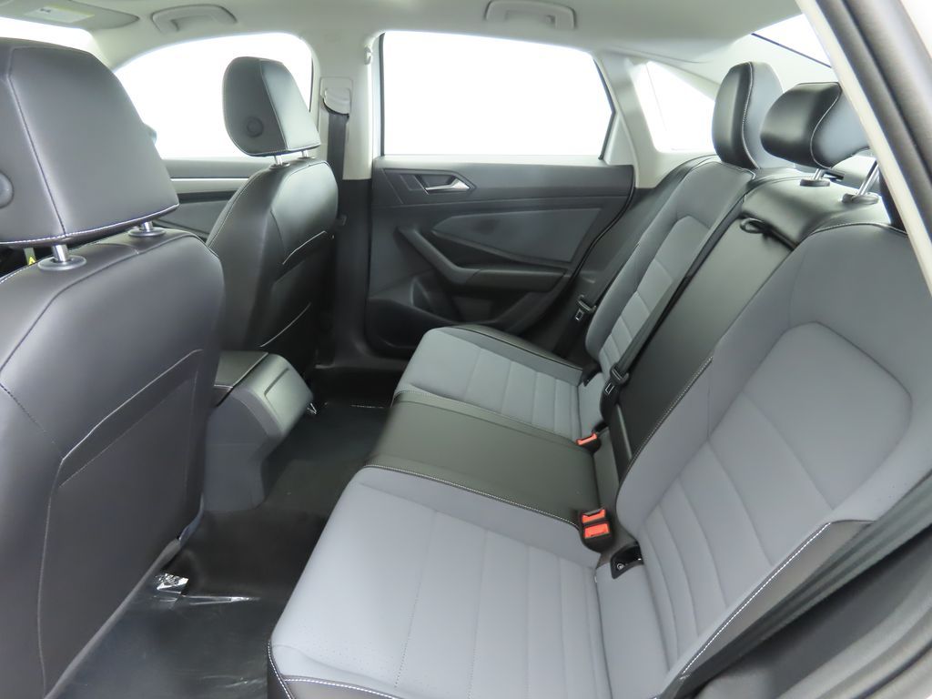 Thumbnail: 2026 Volkswagen Jetta - 21