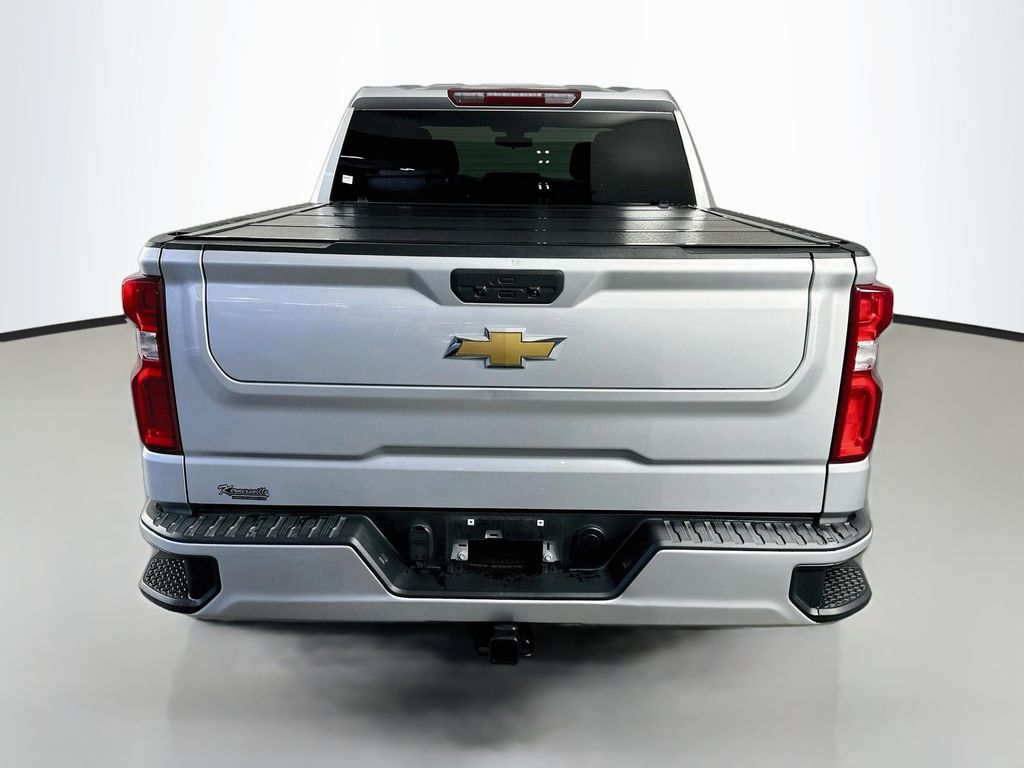 ChevroletSilverado 1500 LTD6