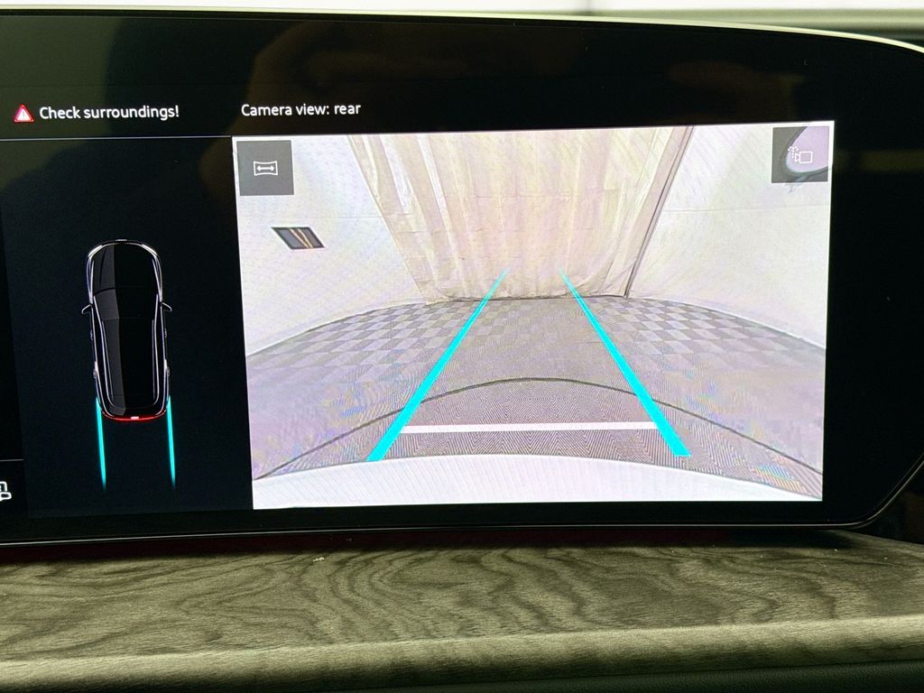 Thumbnail: 2025 Audi Q5 - 15