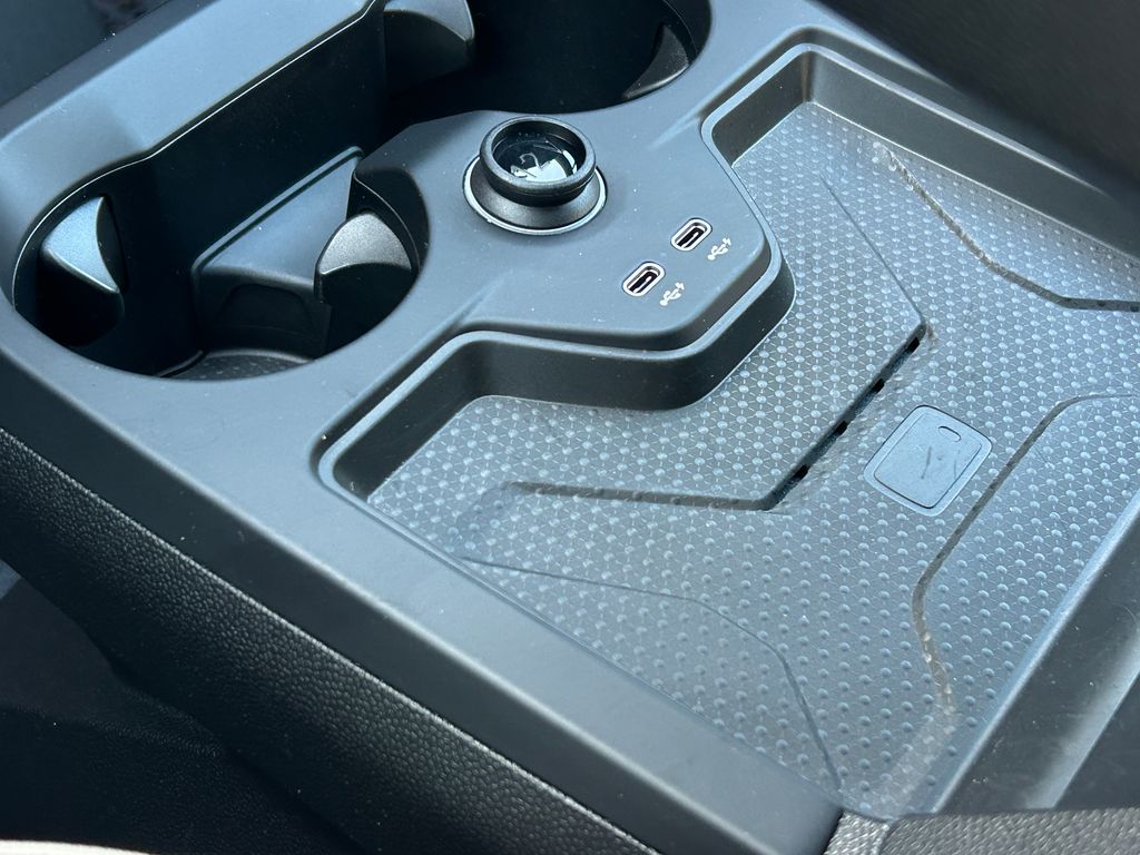 Thumbnail: 2023 BMW iX - 29