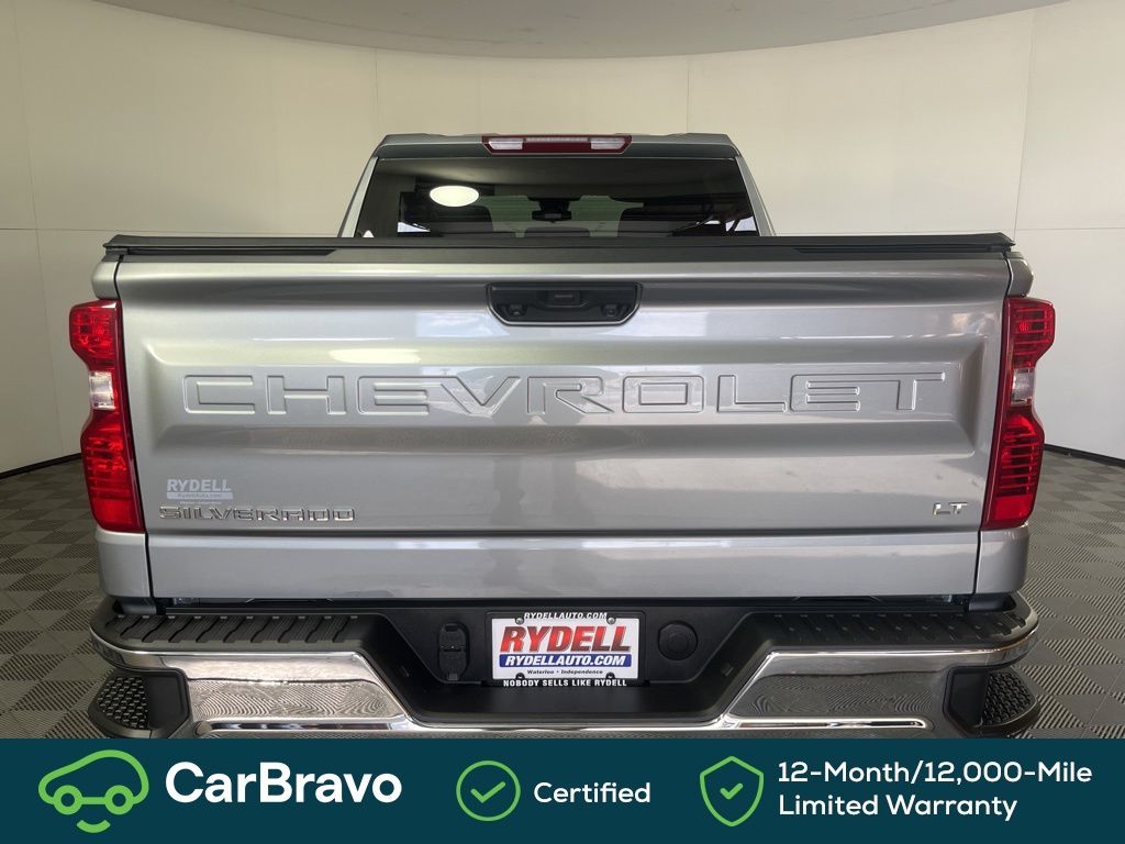 View vehicle photo 5