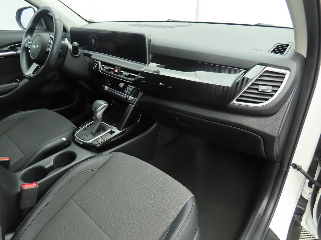 Thumbnail: 2024 Kia Seltos - 18