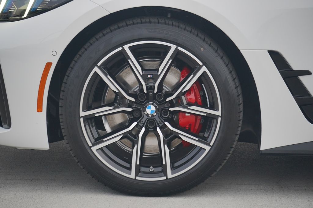 Thumbnail: 2026 BMW 4 Series - 5