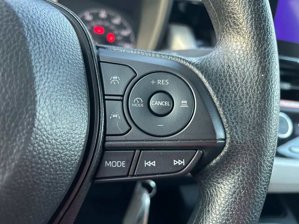 Thumbnail: 2025 Toyota Corolla - 18