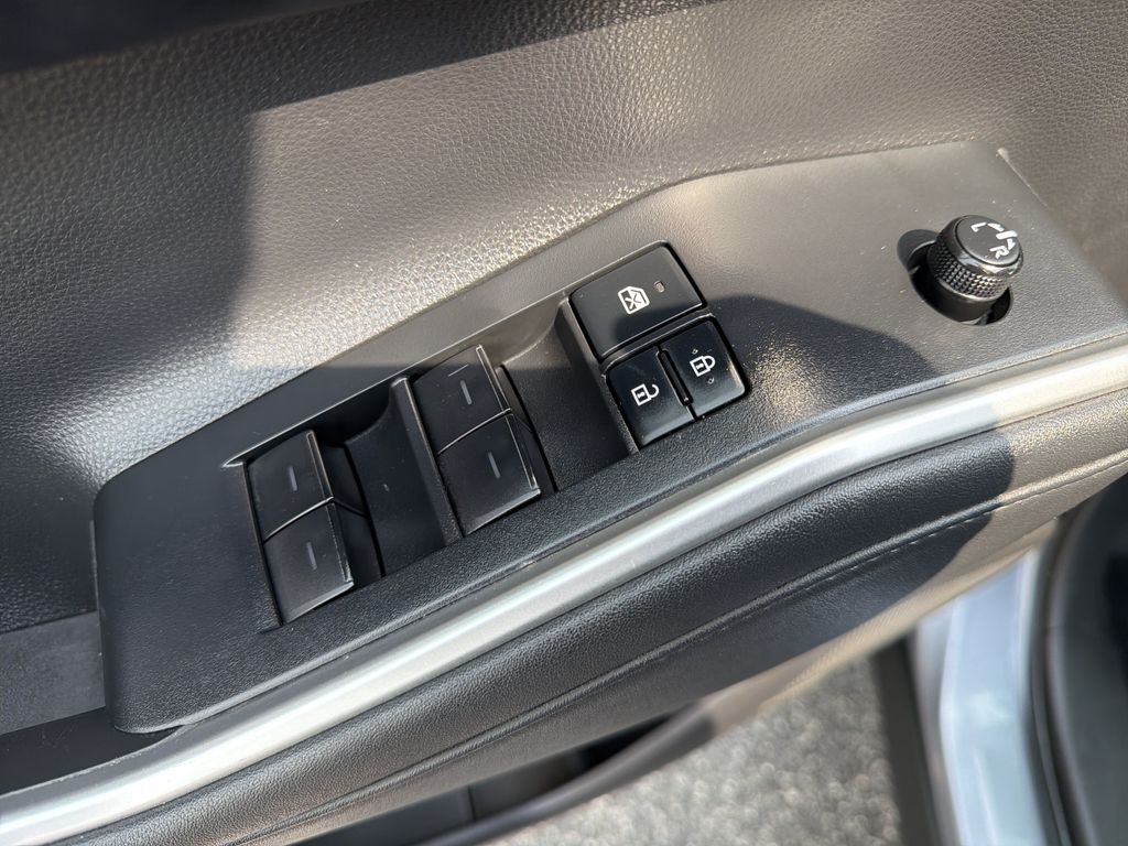 Used 2021 Toyota Highlander Hybrid SUV