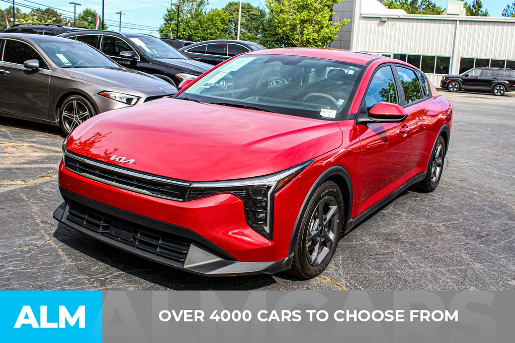 Used 2025 Red Kia LXS image 2