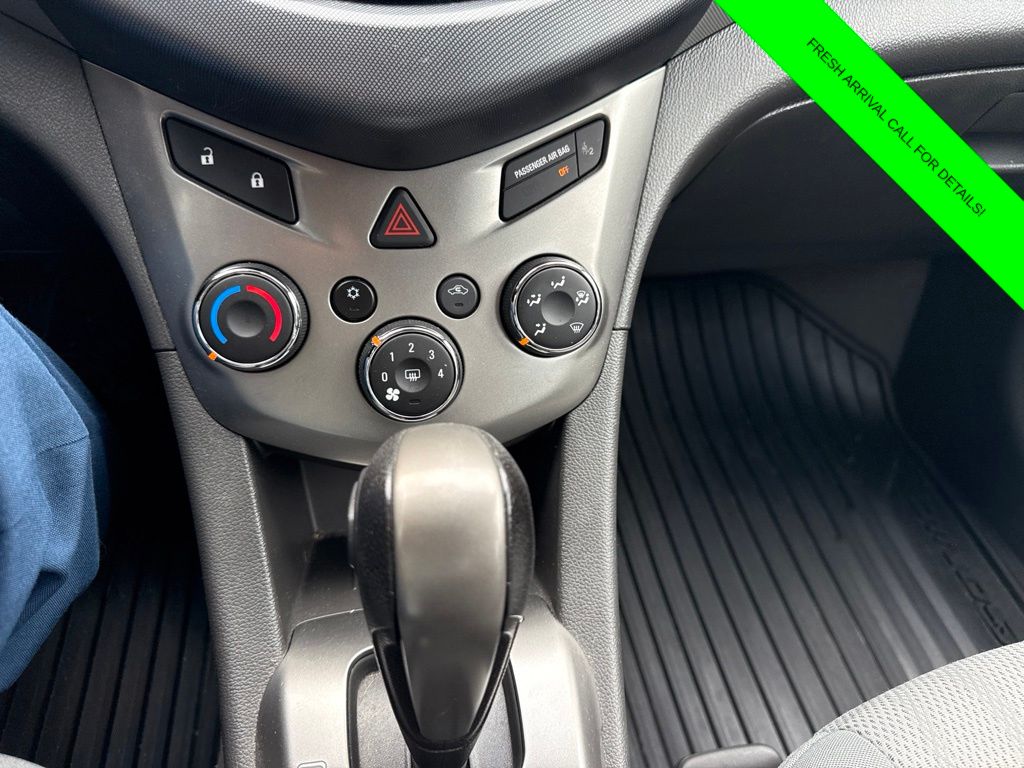 Used 2013 Silver Chevrolet LT image 22