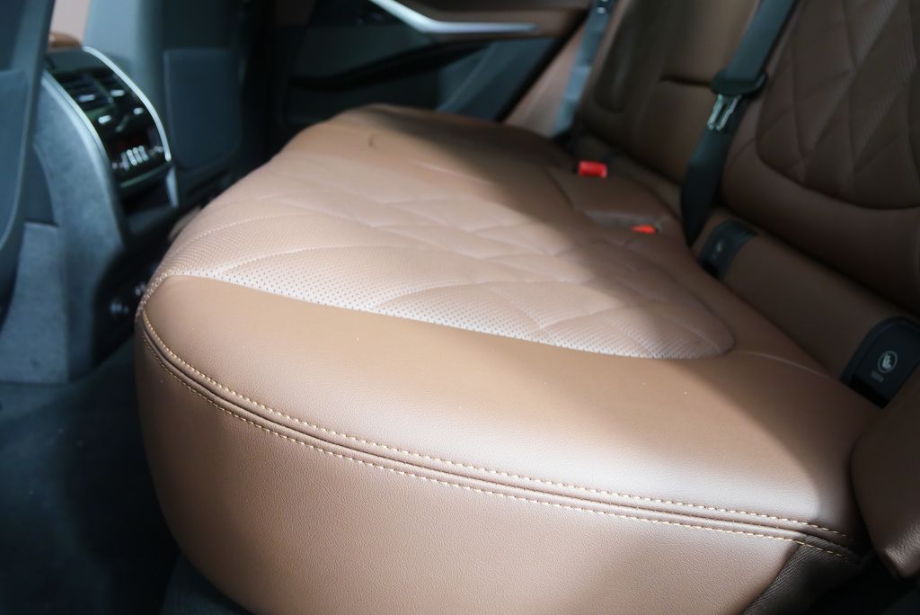 Thumbnail: 2026 BMW X5 - 14