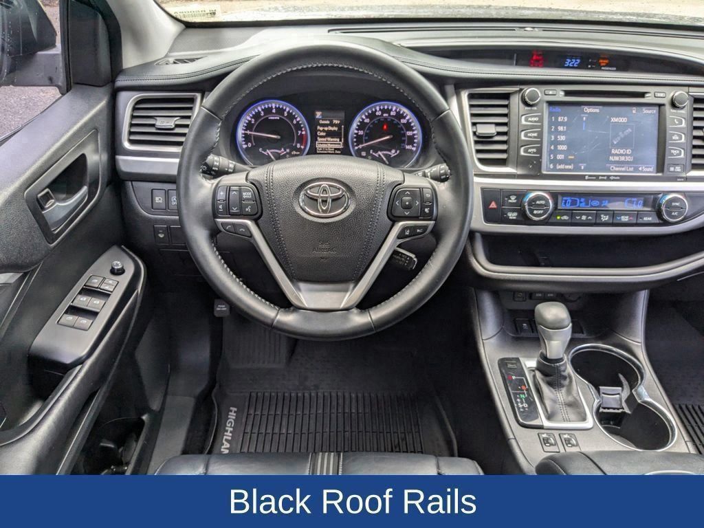 2017 Toyota Highlander SE