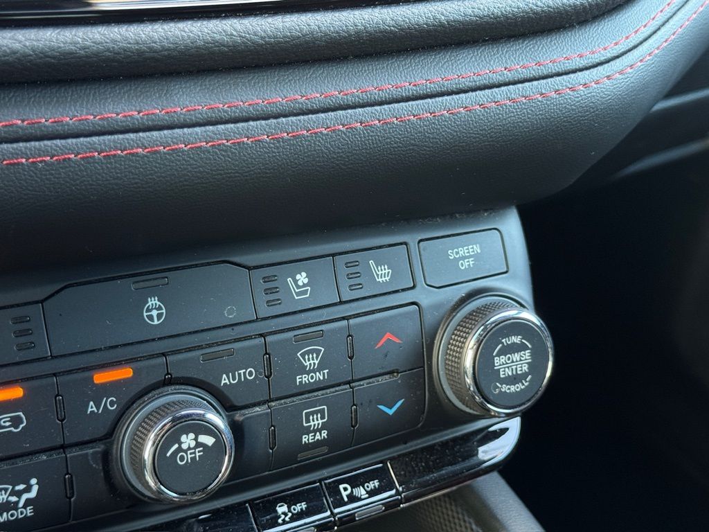 2023 Dodge Durango GT Plus - 8