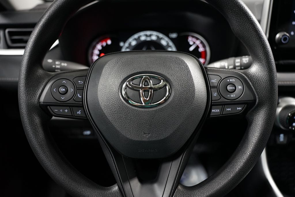 Thumbnail: 2025 Toyota RAV4 - 12