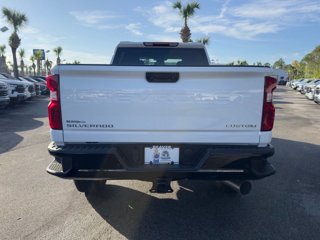 2025 Chevrolet Silverado 2500HD Custom 7