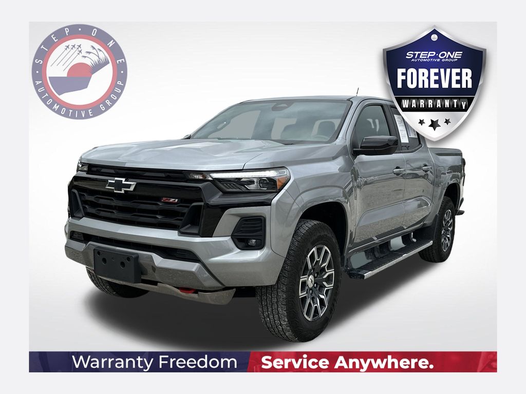 Sterling Gray Metallic 2023 Chevrolet Colorado Z71 Crew Cab 4WD Pickup Truck Four-Wheel Drive 8-Speed Automatic