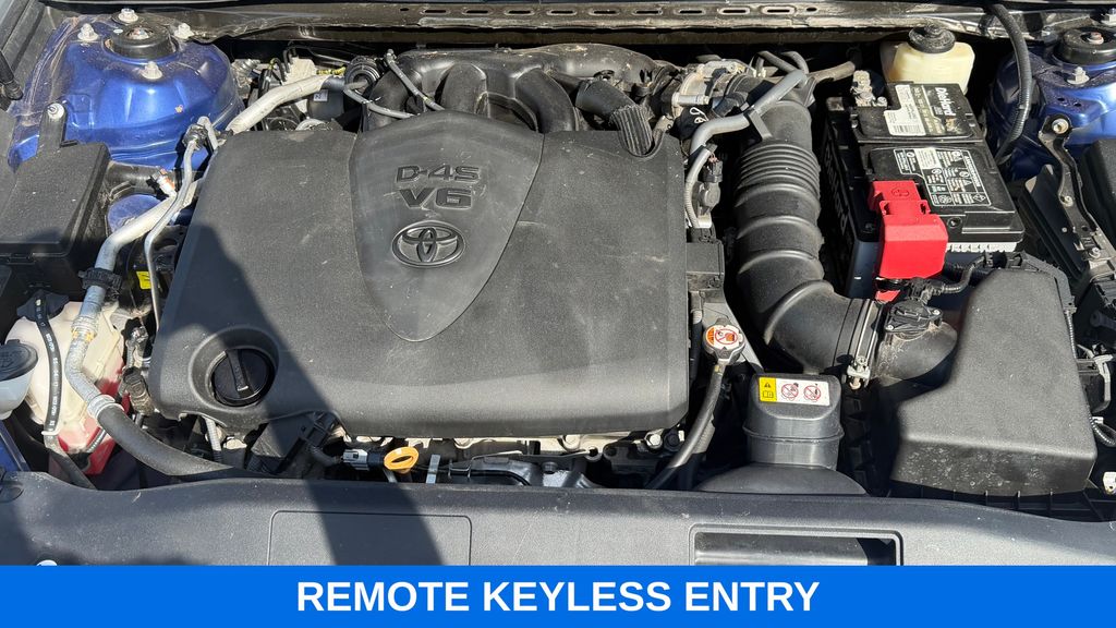 2018 Toyota Camry XLE - Photo 11