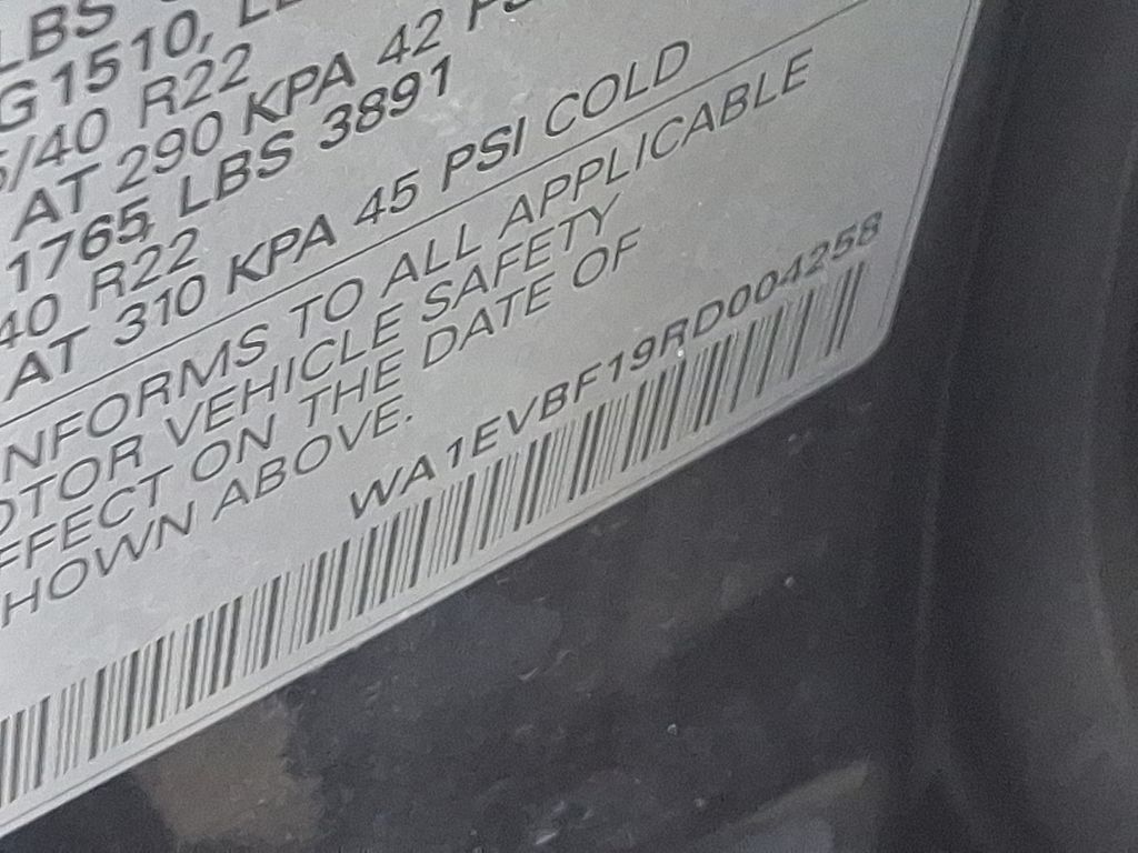 Thumbnail: 2024 Audi Q8 - 27