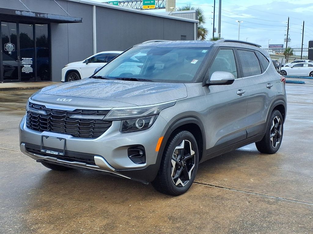 2024 Kia Seltos EX Gray at Shottenkirk Kia Fort Bend